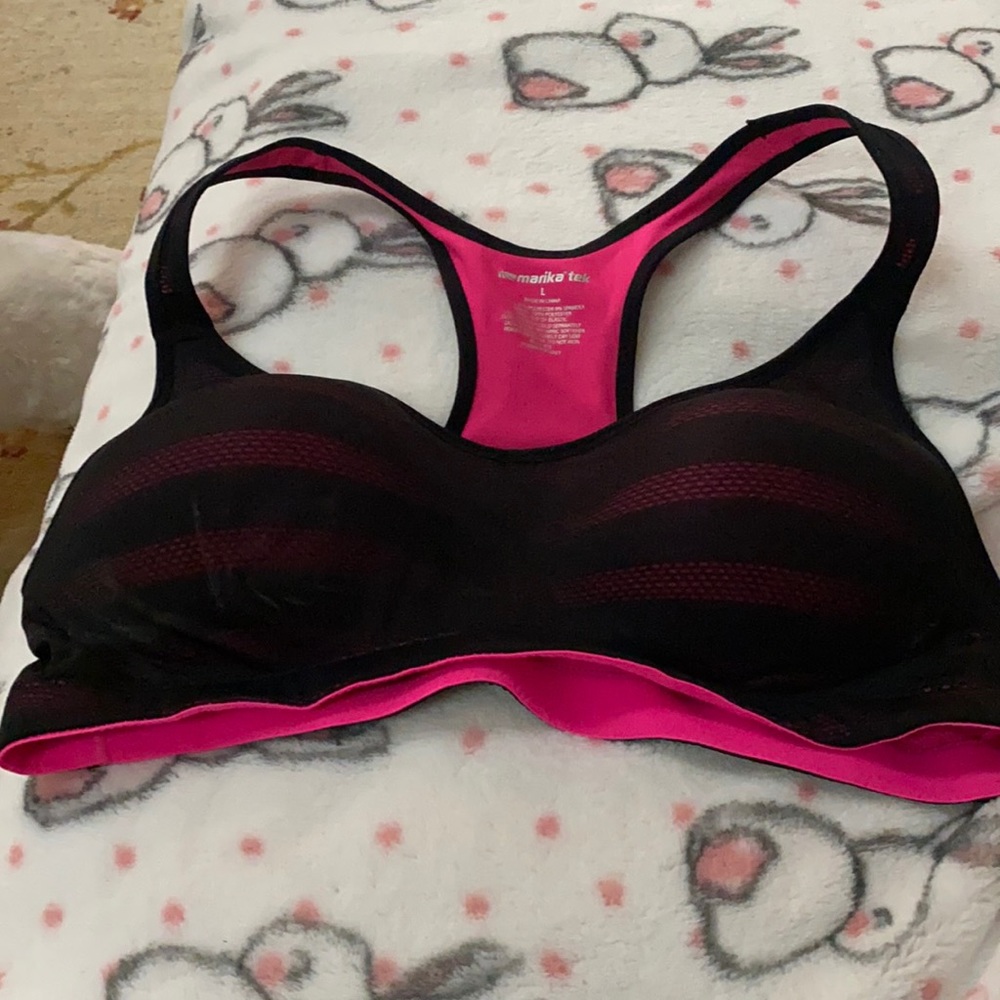 Sports bra